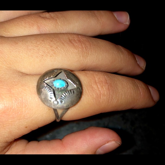 1970s Shadowbox Turquoise Sterling Silver Ring. - Picture 2 of 3
